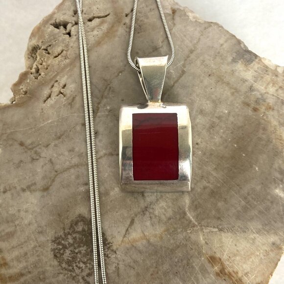 Solid Sterling Silver 925 Curved Sim Red Jasper Pendant Necklace 20" Snake Chain - Picture 5 of 16